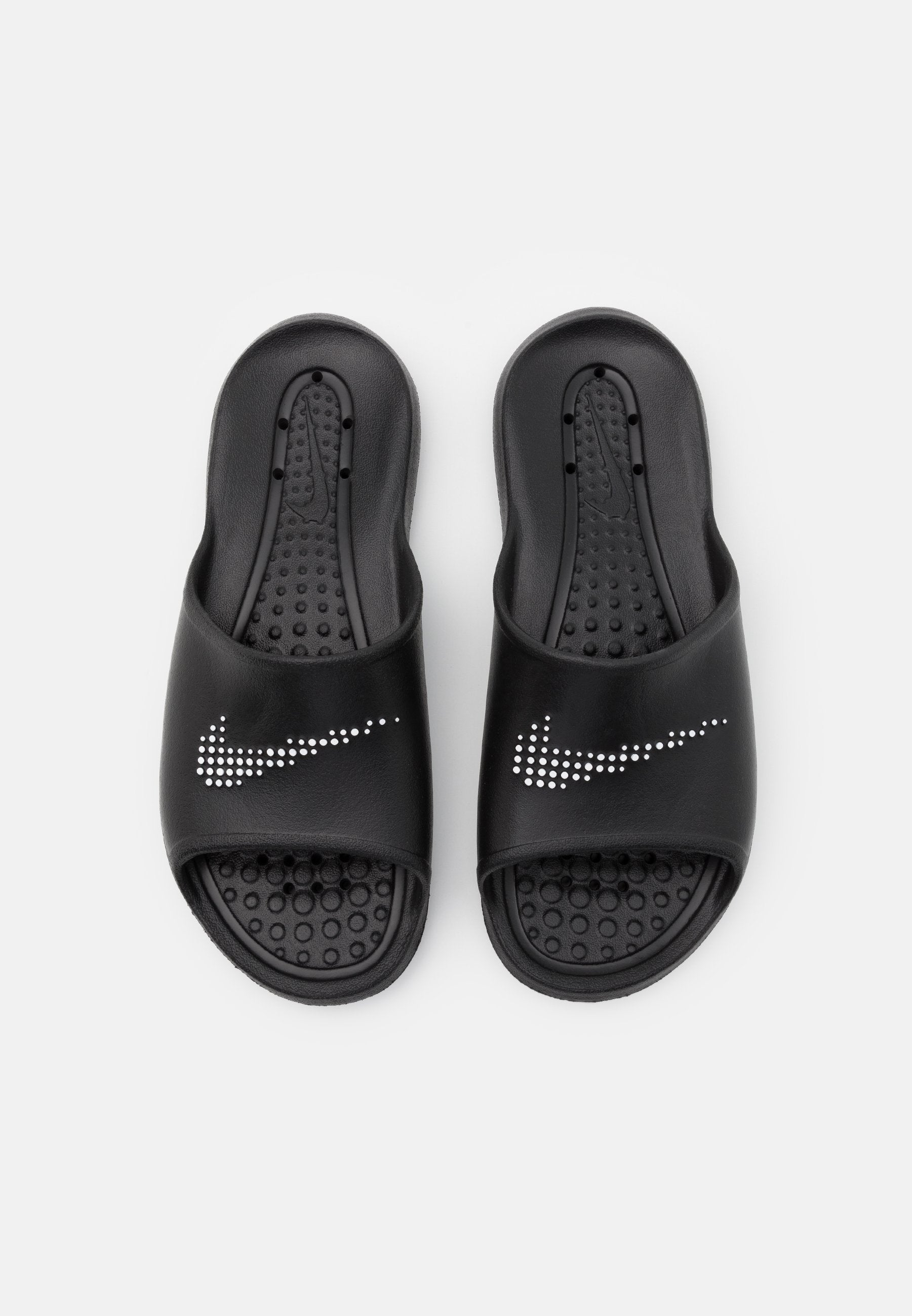 Nike Viktory papucs