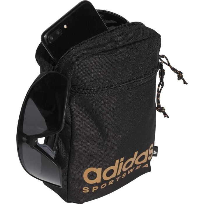 Adidas átvetős táska