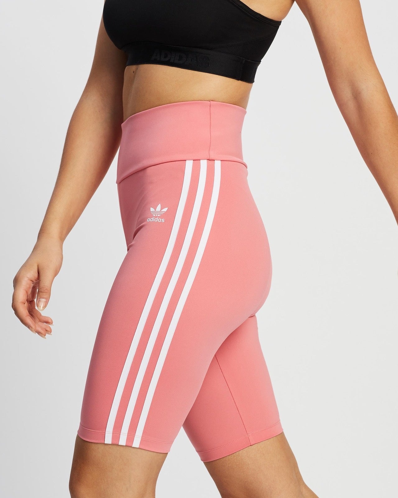 Adidas női térdnadrág