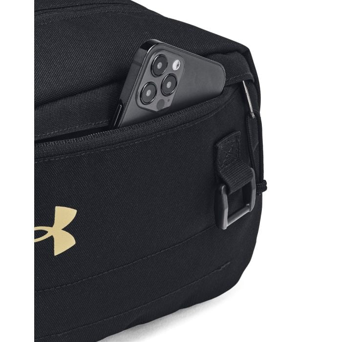 Under Armour nesszeszer