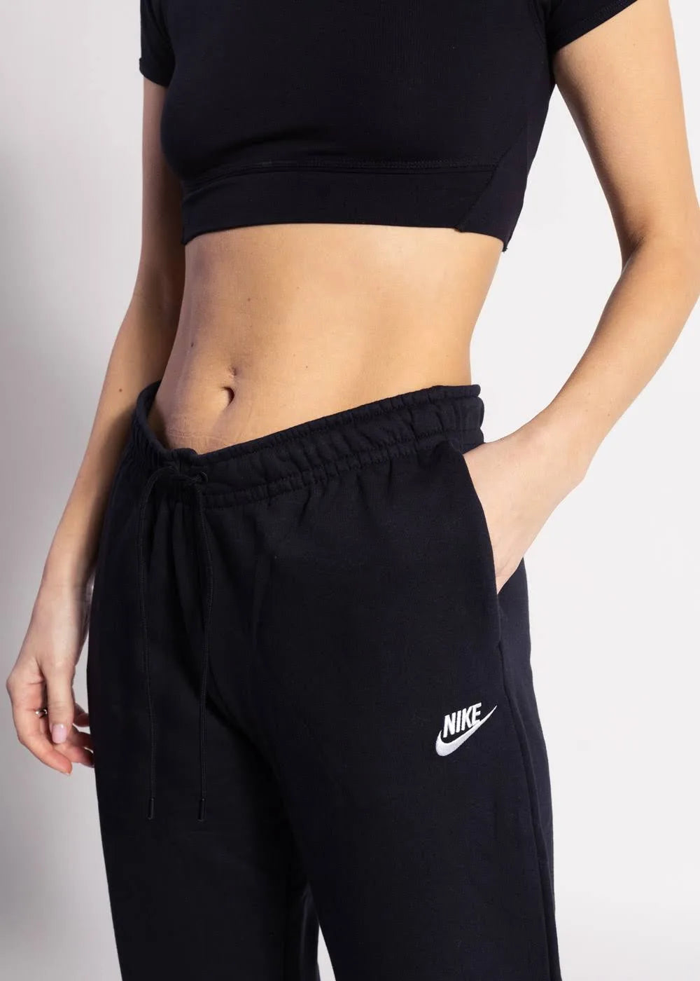 Nike Sportswear Essential női melegítőnadrág – Fekete